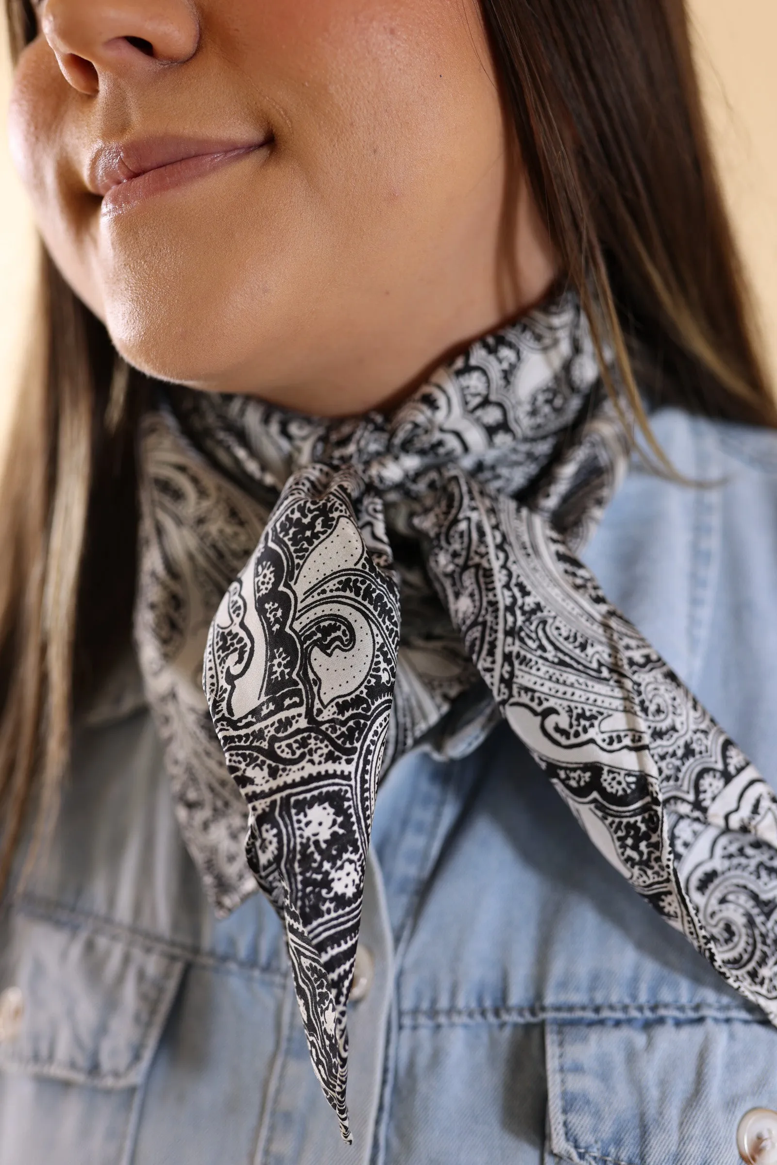 Calico Acanthus Silk Wild Rag in Black and White