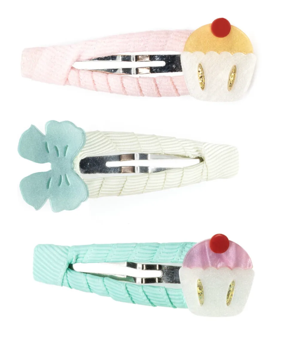 Cupcakes and Bow Pearlized Snap Clips