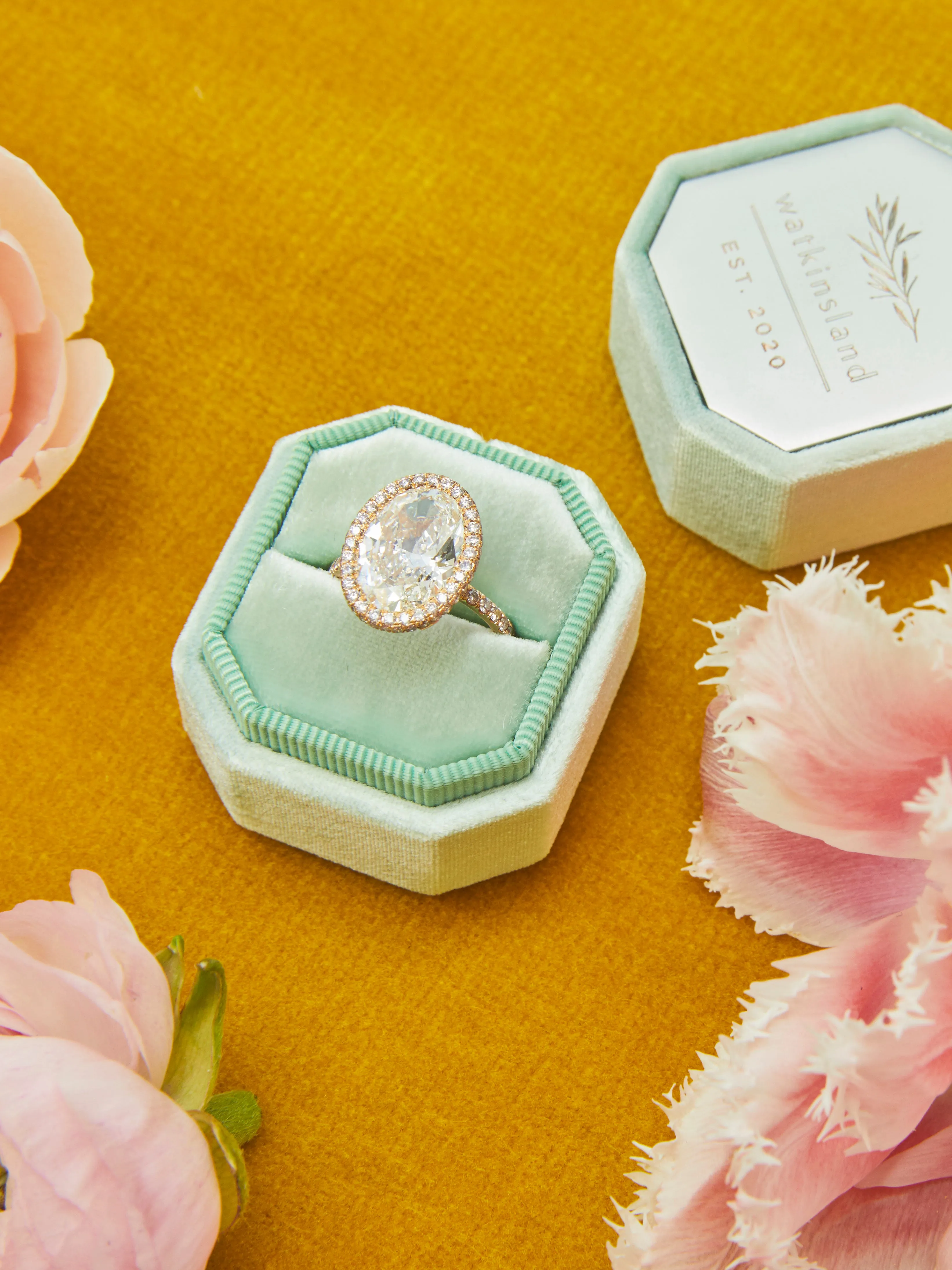 The Olivette Bevel Single